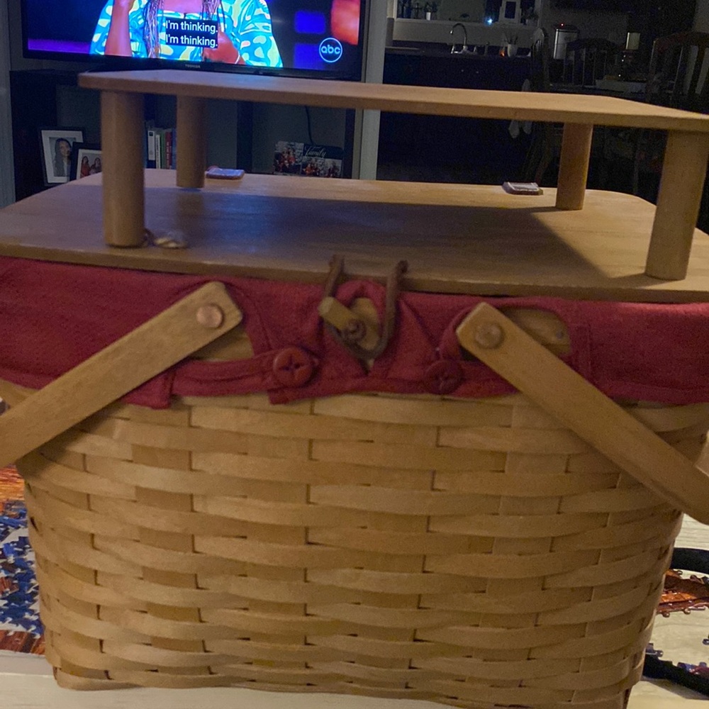 2009 Longaberger large picnic basket.